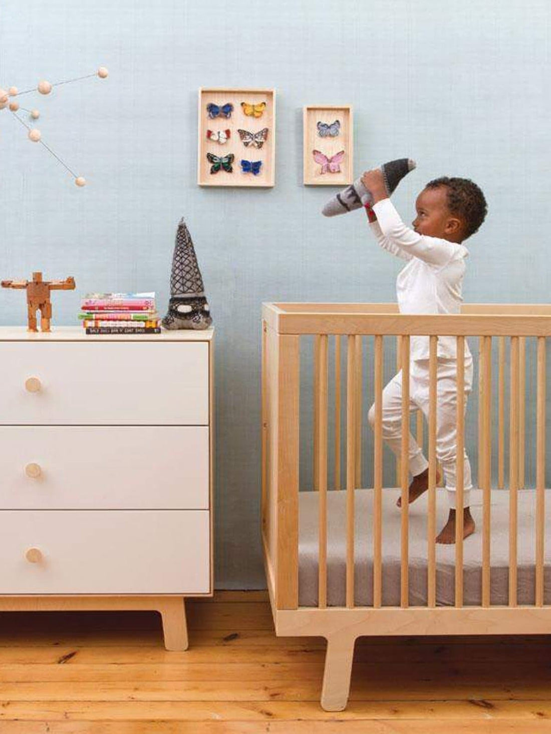 SPARROW COLLECTION CRIB, WHITE - Norman & Jules