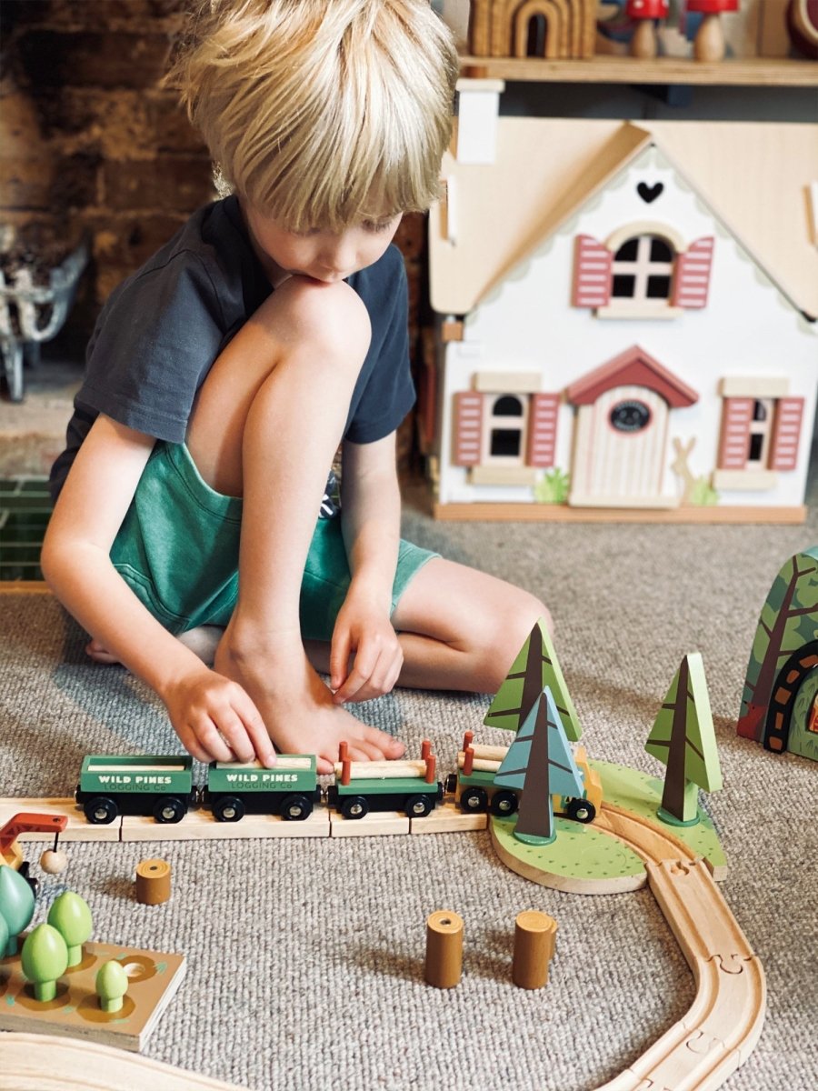 Wild Pines Train Set - Norman & Jules