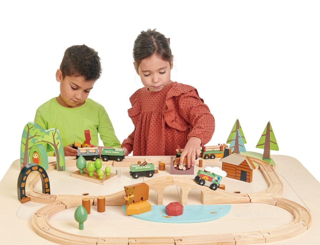 Wild Pines Train Set - Norman & Jules