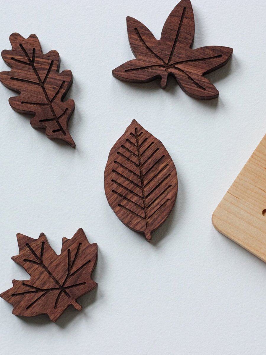 WOODEN LEAF PUZZLE - Norman & Jules